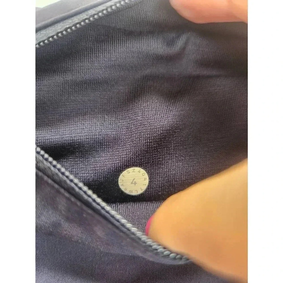 Lululemon Leggings Navy Blue Size 4. - Picture 5 of 9